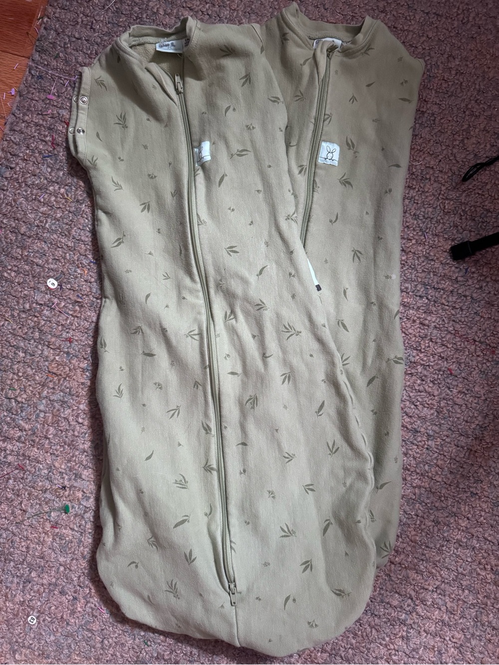 Ergobaby Baby Sleep Sack with Subtle Leaf Print bundle 6-12 m